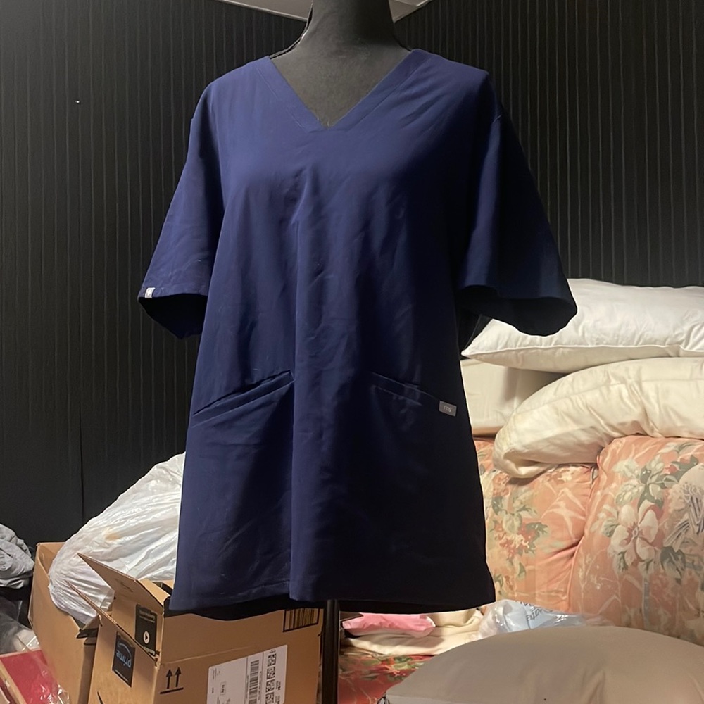 Figs Scrub Top